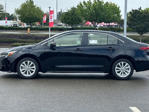 New 2026 Toyota Corolla XLE FWD image 9