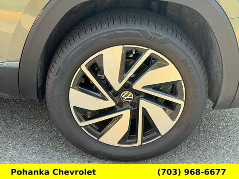 Used 2026 Volkswagen Atlas SEL AWD/4WD image 32