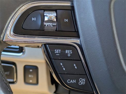Used 2019 Lincoln Navigator L Reserve image 25