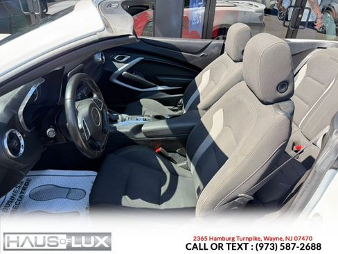 Used 2020 Chevrolet Camaro LT RWD image 10