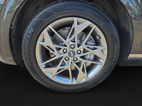Used 2025 Genesis GV70 2.5T AWD/4WD image 13