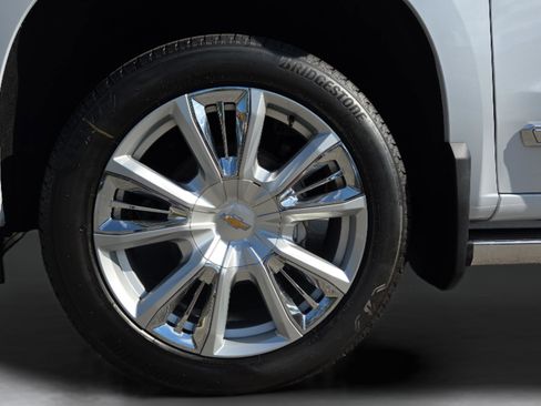 New 2026 Chevrolet Silverado 1500 High Country AWD/4WD image 9