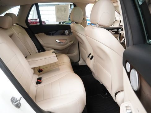 Used 2017 Mercedes-Benz GLC 300 4MATIC image 34