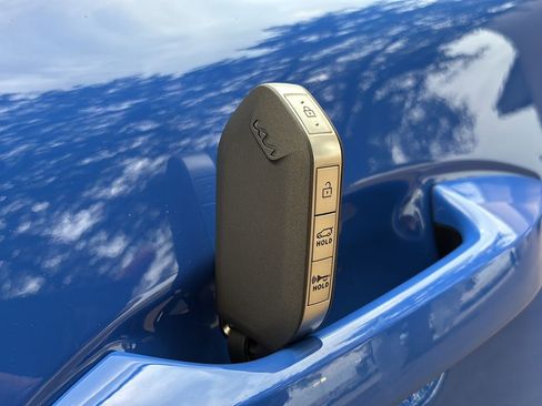 New 2026 Kia Sportage EX w/ EX Panorama Roof Package image 36