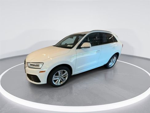 Used 2018 Audi Q3 2.0T Premium Plus AWD/4WD image 3