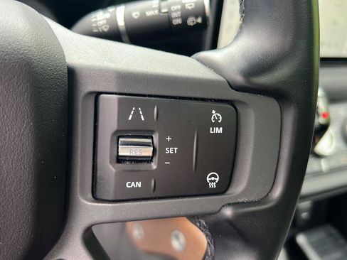 Certified 2023 Land Rover Defender 110 X-Dynamic SE AWD/4WD image 12