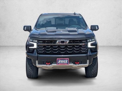 Used 2022 Chevrolet Silverado 1500 ZR2 w/ Technology Package AWD/4WD image 2