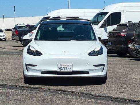 Used 2023 Tesla Model 3 Standard Range RWD image 3