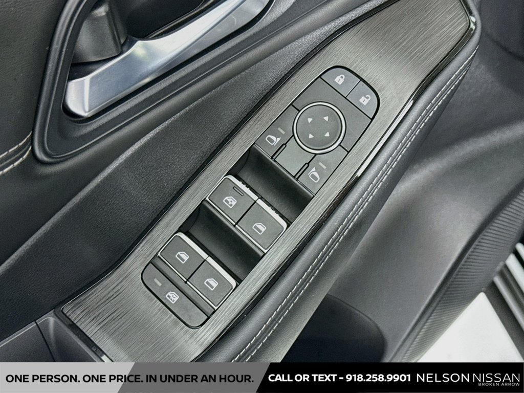 Certified 2025 Nissan Rogue SL w/ Tech Package AWD/4WD image 18