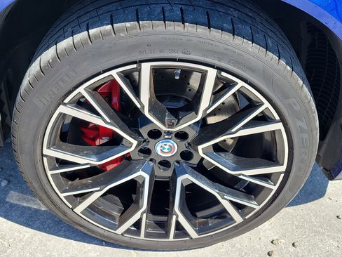 Used 2022 BMW X5 M w/ Competition Package 2 AWD/4WD image 8