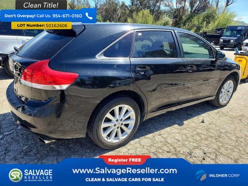 Used 2011 Toyota Venza w/ Leather Pkg FWD image 4