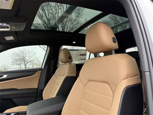 New 2026 Volkswagen Atlas Cross Sport SEL image 18