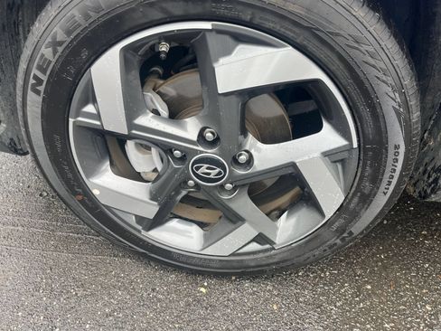 Used 2026 Hyundai Venue SEL FWD image 30