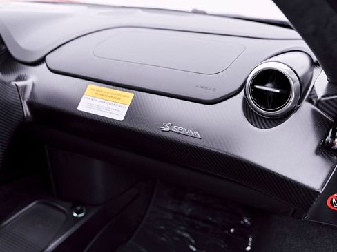 Used 2019 McLaren Senna RWD image 66