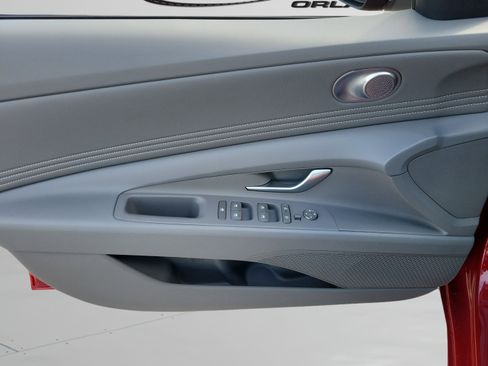 Used 2025 Hyundai Elantra Sport FWD image 27