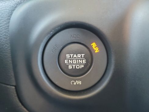 Used 2020 Jeep Gladiator Overland image 31