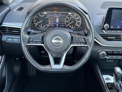 Used 2024 Nissan Altima 2.5 SR FWD image 14