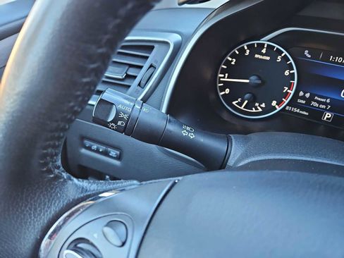 Used 2021 Nissan Murano SV image 26