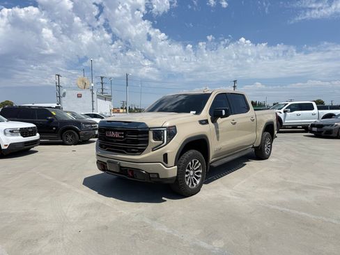Used 2023 GMC Sierra 1500 AT4 w/ AT4 Premium Package AWD/4WD image 1