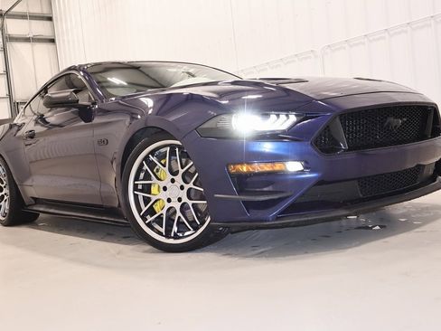 Certified 2018 Ford Mustang GT w/ Black Accent Package image 27