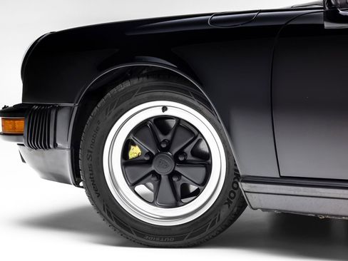 Used 1989 Porsche 911 Carrera RWD image 36