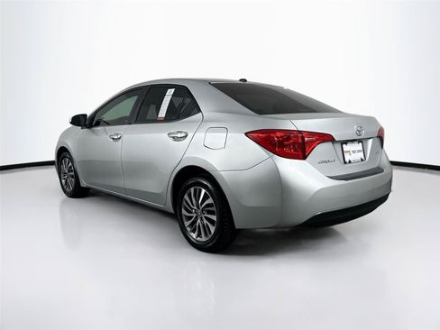 Used 2017 Toyota Corolla XLE w/ Carpet Mat Package (TMS) FWD image 12
