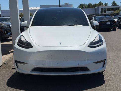 Used 2022 Tesla Model Y Performance AWD/4WD image 2