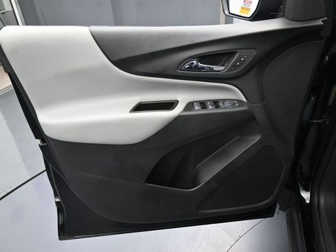 Used 2023 Chevrolet Equinox LS FWD image 12