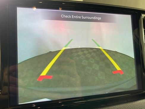 Used 2025 Chrysler Pacifica Select FWD image 29