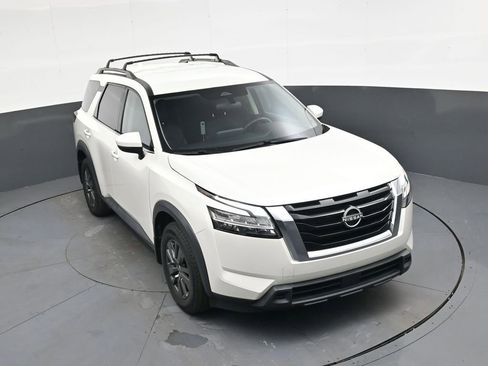 Used 2022 Nissan Pathfinder SV image 30