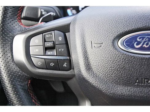 Used 2025 Ford Ranger Raptor AWD/4WD image 18