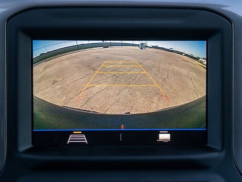 Used 2022 Chevrolet Silverado 1500 Custom image 21