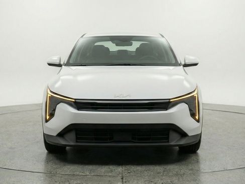 Used 2025 Kia K4 FWD image 2