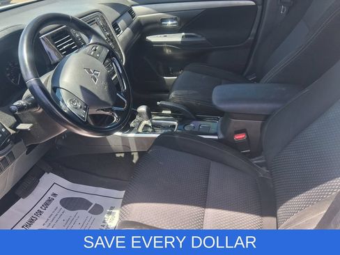 Used 2017 Mitsubishi Outlander ES FWD image 12
