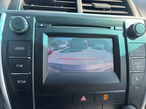 Used 2015 Toyota Camry LE image 13