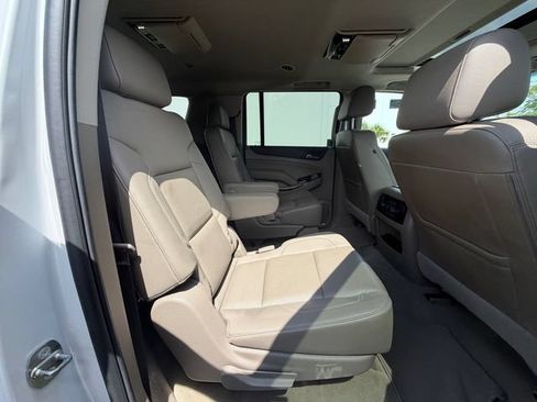 Used 2018 GMC Yukon XL SLT w/ Open Road Package RWD image 13