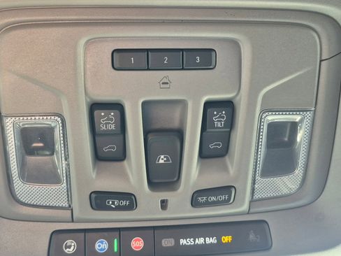 Used 2024 Chevrolet Silverado 3500 LTZ w/ LTZ Plus Package image 15