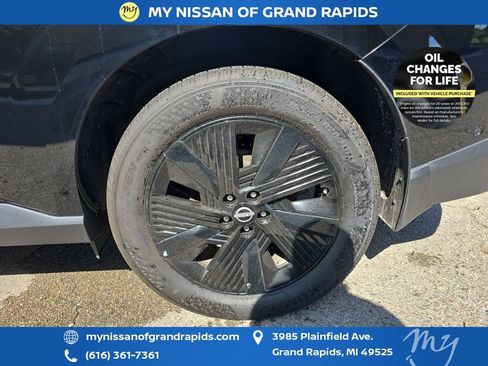Used 2025 Nissan Murano SV AWD/4WD image 32