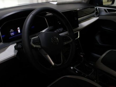 New 2026 Volkswagen Taos SE AWD/4WD image 15