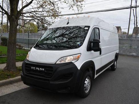Used 2026 RAM ProMaster 2500 w/ Convenience Group FWD image 2