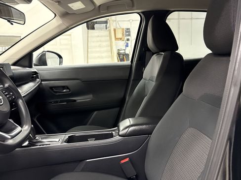 Used 2025 Nissan Kicks S image 4