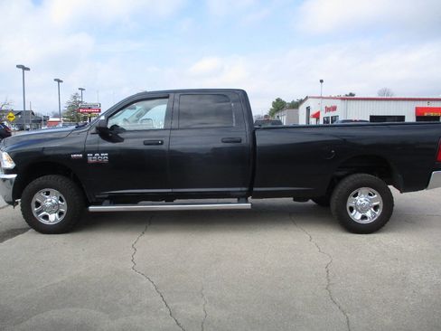Used 2015 RAM 2500 Tradesman w/ Chrome Appearance Group image 3