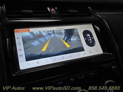 Used 2017 Land Rover Discovery First Edition image 34