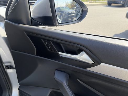 Used 2021 Volkswagen Jetta SE image 27