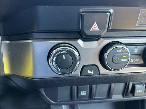 Used 2023 Toyota Tacoma SR AWD/4WD image 18