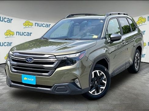 Used 2025 Subaru Forester Premium AWD/4WD image 12
