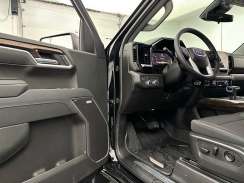 New 2026 GMC Sierra 1500 Elevation image 13