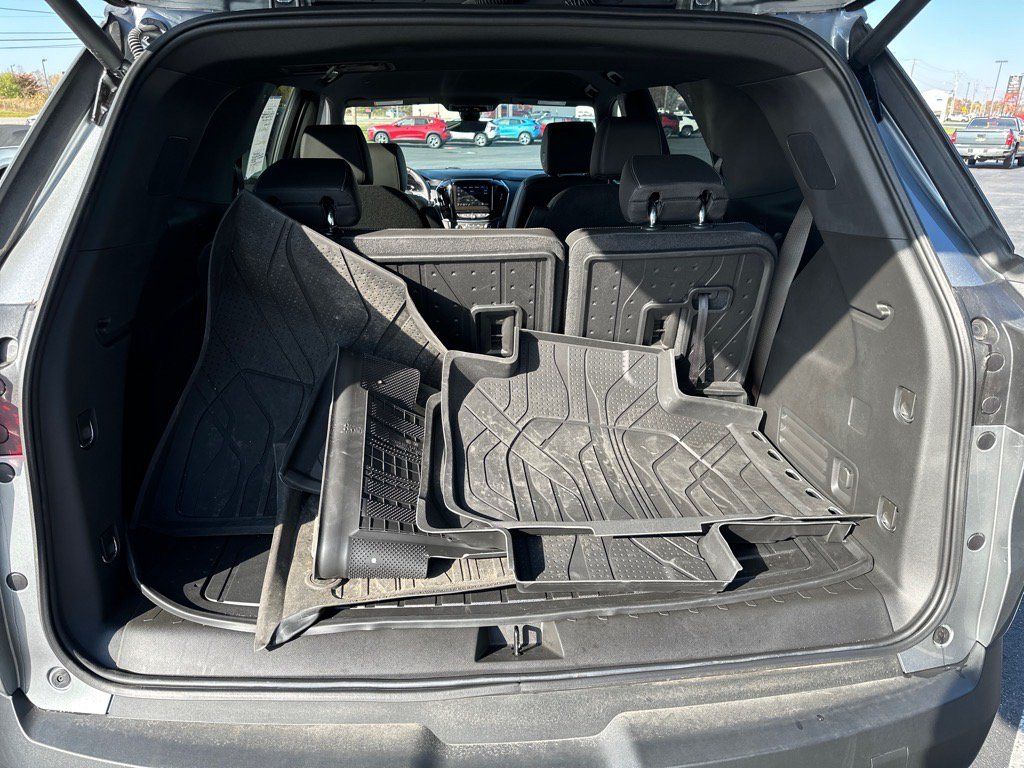 Used 2023 Chevrolet Traverse LT w/ LT Premium Package AWD/4WD image 22