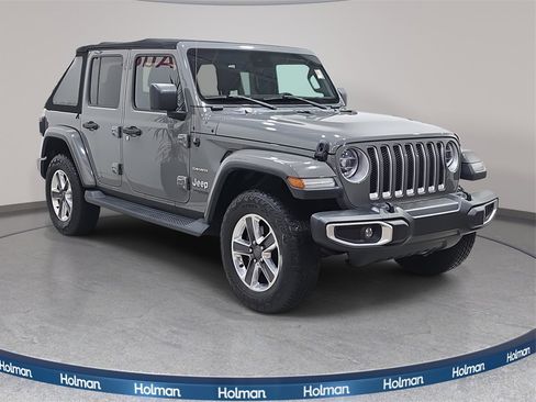 Used 2019 Jeep Wrangler Unlimited Sahara image 4