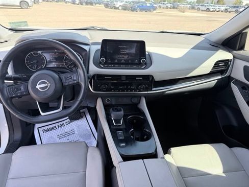 Certified 2023 Nissan Rogue SL FWD image 17